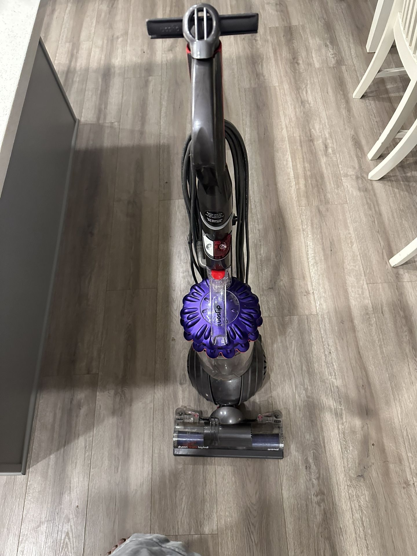 DYSON BALL ANIMAL VACUUM!!!!