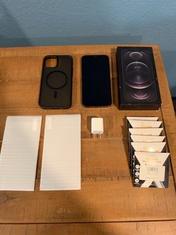 iPhone 12 Pro 128 GB UNLOCK look at photos, read distance