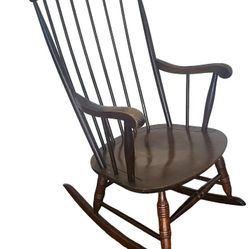 Vintage Rocking Chair 