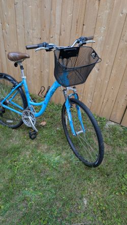 Trek 7100 Hybrid Cruiser Bike 47cm
