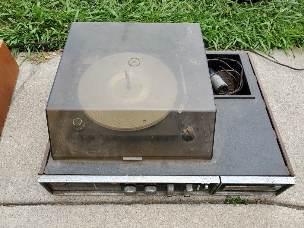 Zenith stereo phonograph with 8-track player