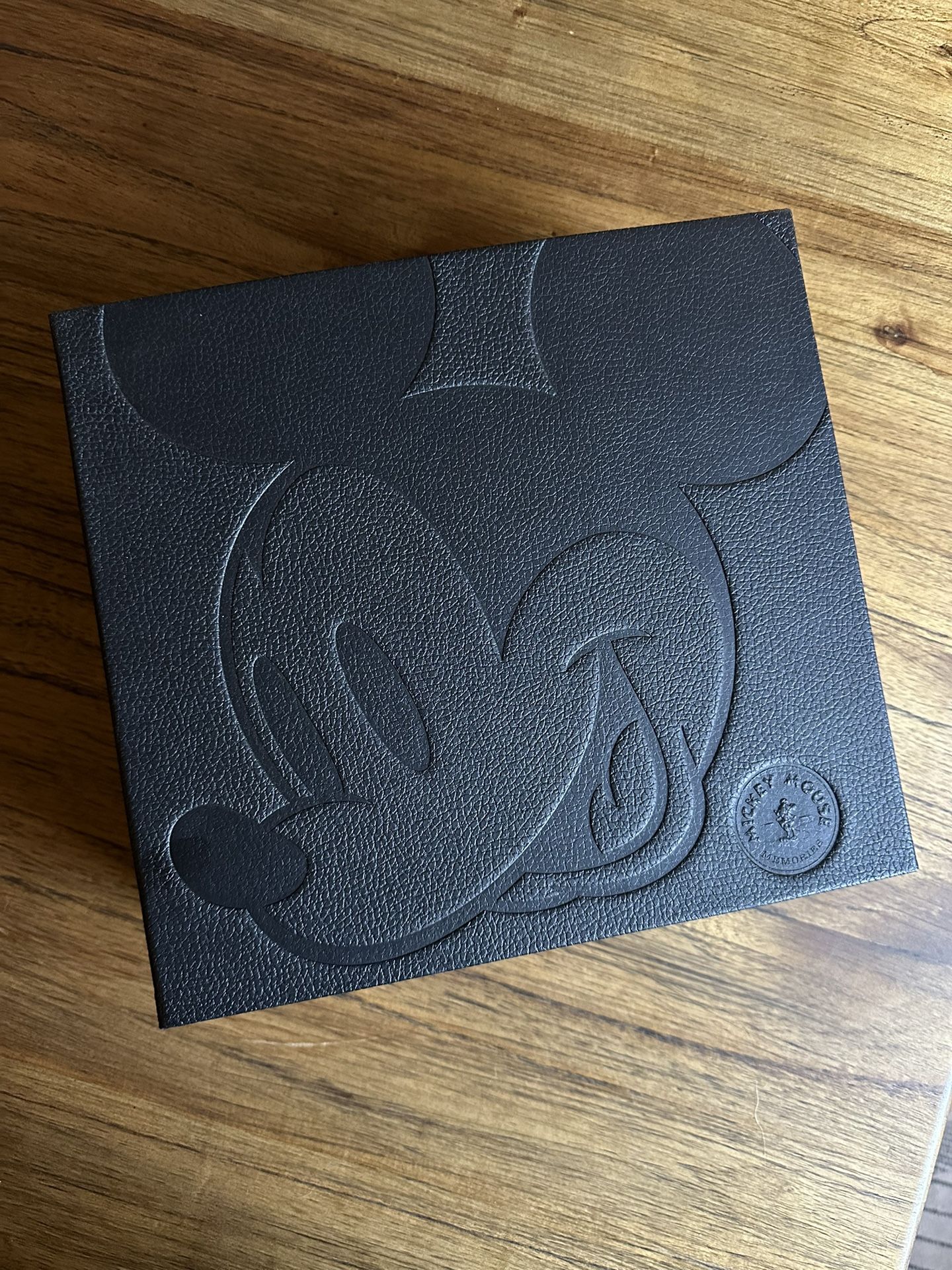 Mickey Mouse Memories Pins FULL SET with Binder