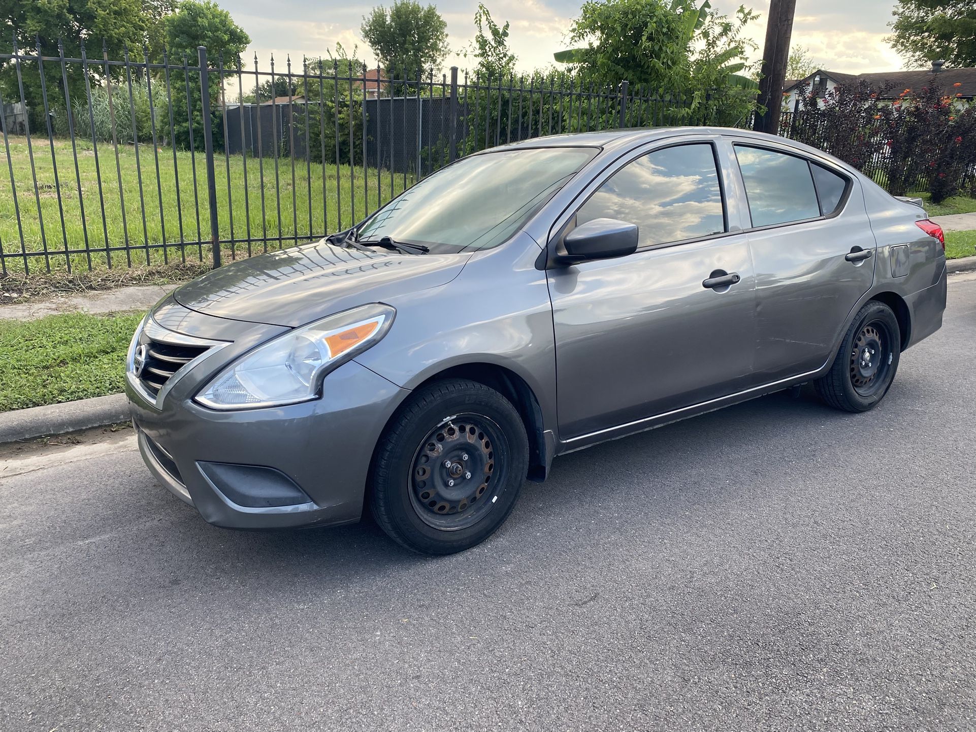 2016 Nissan Versa