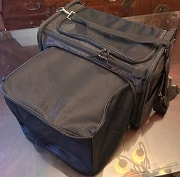 Black pet carrier