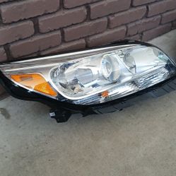 Chevrolet Malibu Headlights / Parts