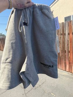 Essential shorts gray