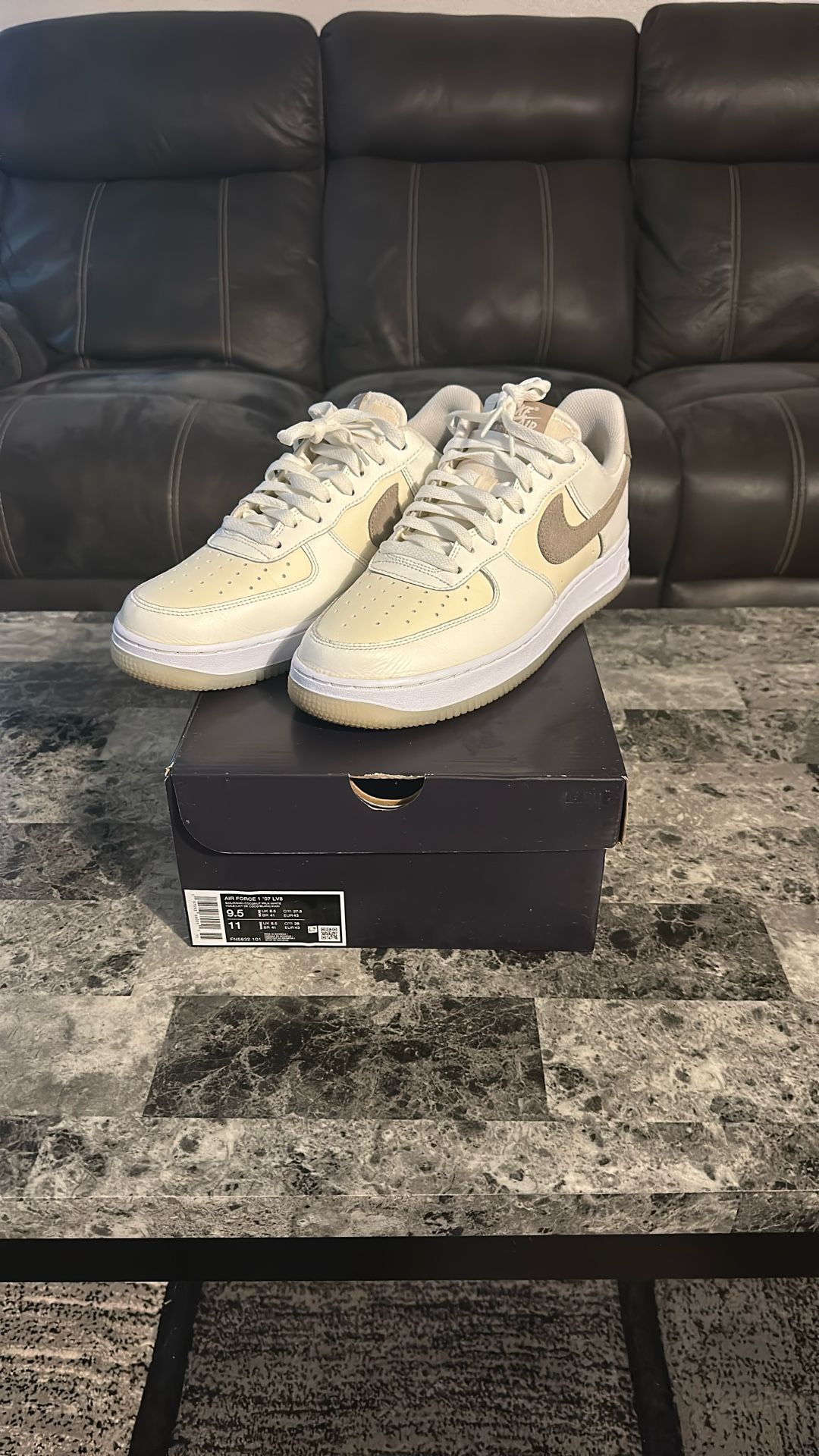 NIKE AF1 SIZE 9.5 MENS