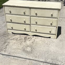 Gorgeous Shabby Chic Dresser