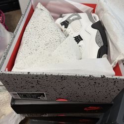 Jordan 4 white cement 