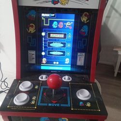 Pac-man  Arcade 1up