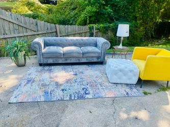 Gray couch Tuffed