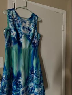 Beautiful Julia  Jordan size 10 scuba dress Fit and Flair