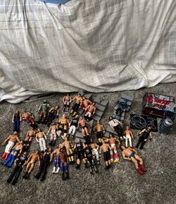 WWE Kid Toys Collectables Action Figures Toy Lot Haul NEED GONE ASAP