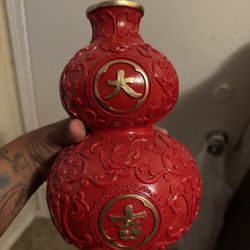 Red Chinese Hulu Vase – Feng Shui Good Fortune Symbol