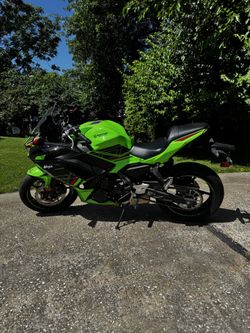 2023 Kawasaki Ninja 650 KRT ABS