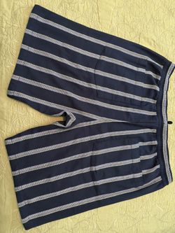 HUGO BOSS MENS DRESS SHORTS XL MADE IN GERMANY