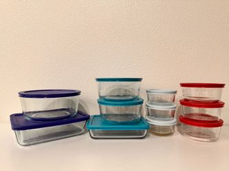 Pyrex 11 container set (22 piece)