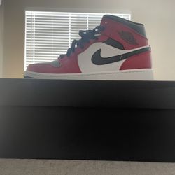 Shoes Air Jordan 1 MID
