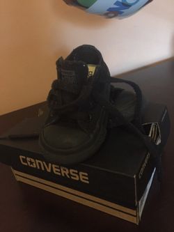 Converse size 4