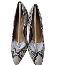 Crown Vintage brown/cream snakeskin print chunky heels, 7M. NWT.