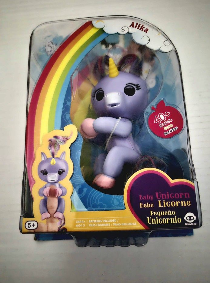 Fingerlings Alika Baby Unicorn