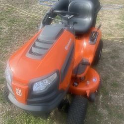 Husqvarna Tractor/Bagger & Dump cart