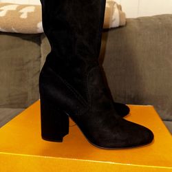 Black Knee-High Boots Unisa