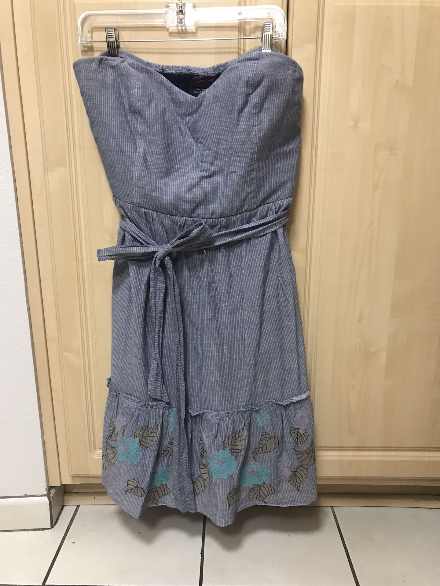 Torrid Strapless Blue Dress Size 2 (16-18)