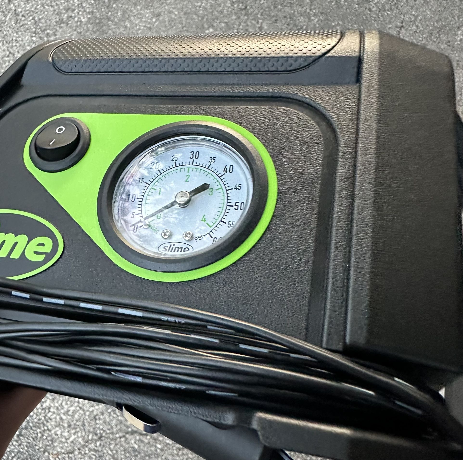 Slime 12 Volt Tire Inflator with Gauge and Light