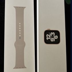 Gold Apple Watch SE