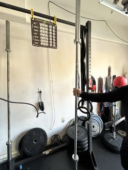 2 Weightlifting Barbells