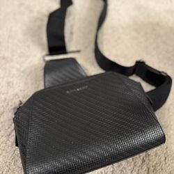 Givenchy body bag (original)