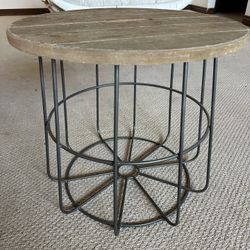 Metal/Wood End Table