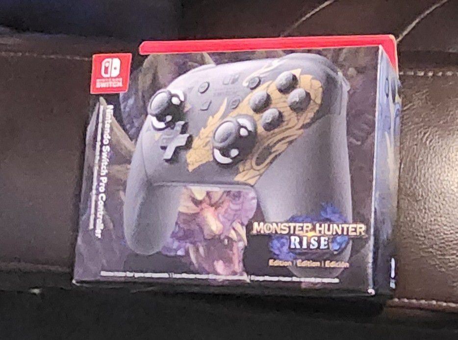 Nintendo Switch Monster Hunter Pro Controller 