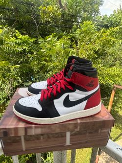 Air Jordan 1 black toe reimagined size 9