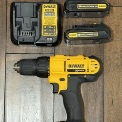Dewalt Cordless Drill Driver 1/2” w/ 2 batteries & Charger