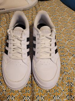 Adidas Sneakers