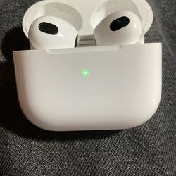 AirPod 4s