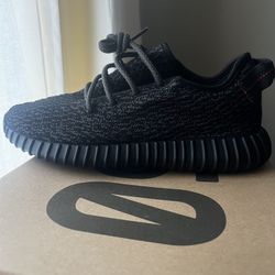 Yeezy Pirate Black