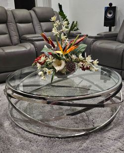 Round coffee table from El Dorado  Furniture
