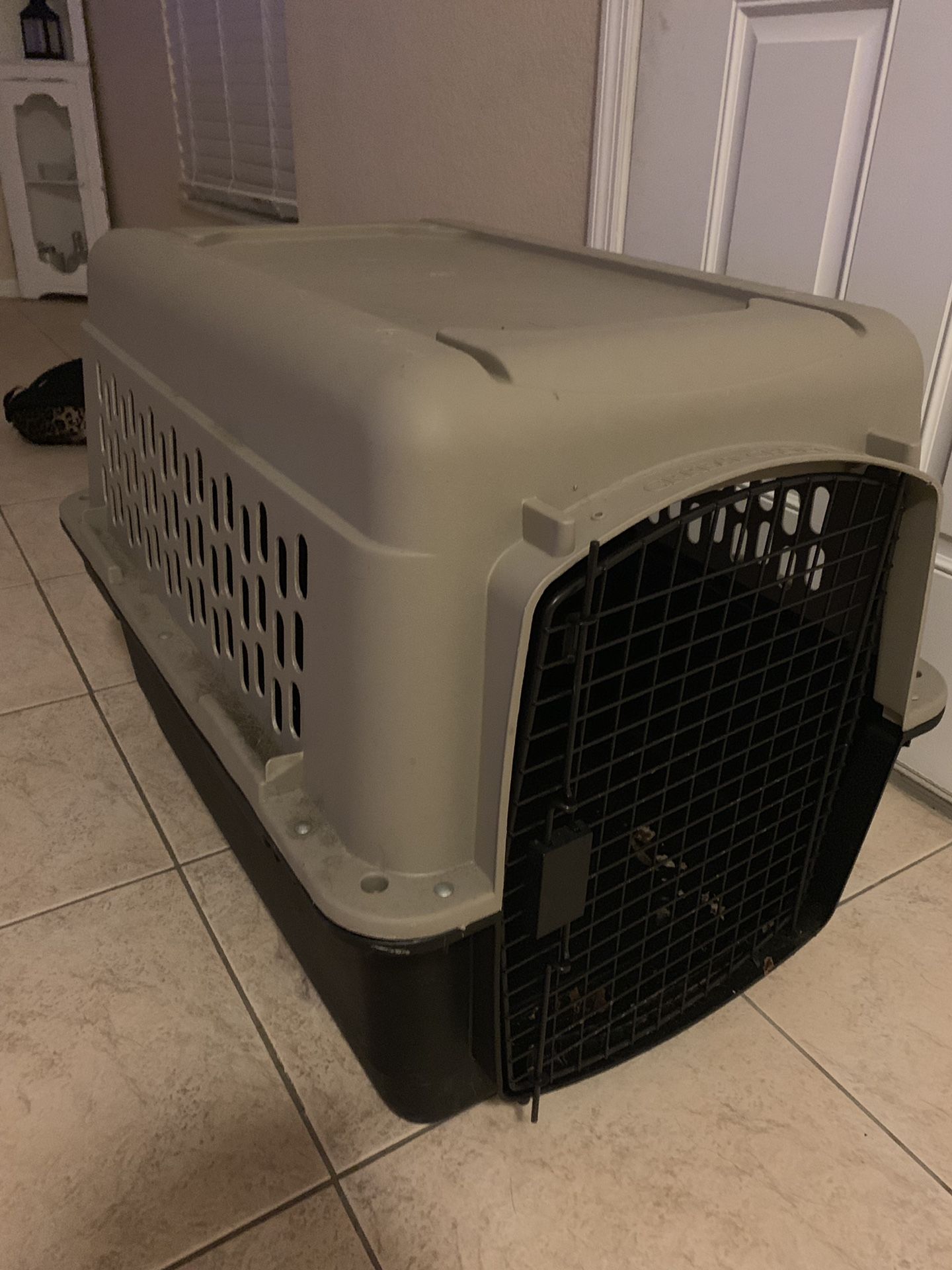 Dog crate