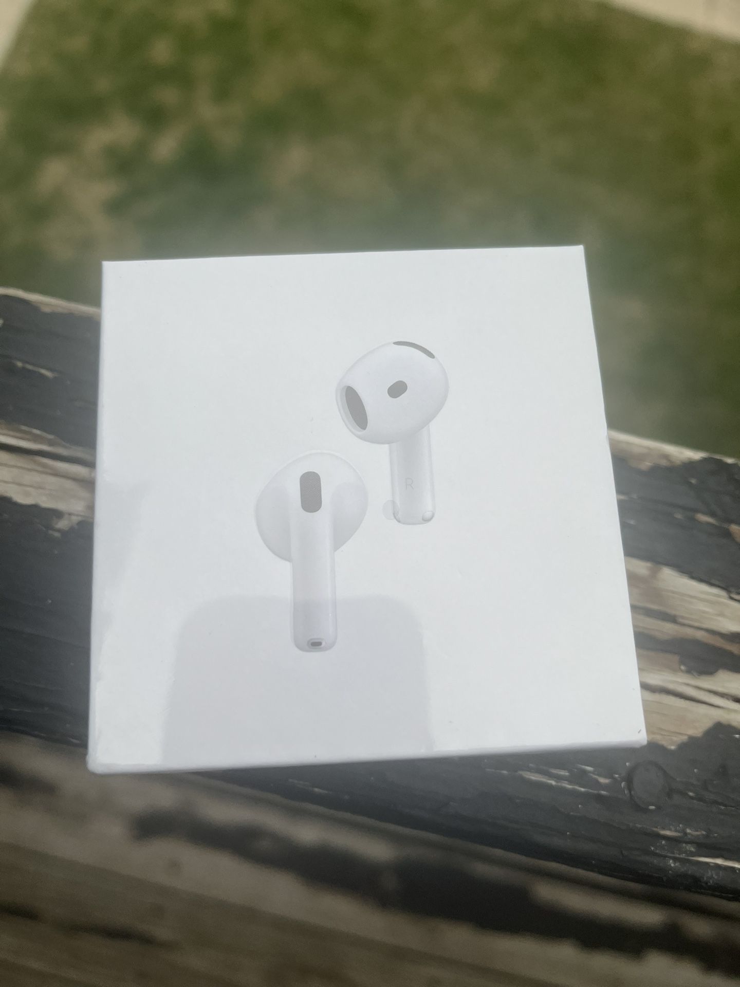 Apple AirPods 4