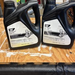 CAT DEO-ULS ENGINE OIL 2 1 Gallon Jugs Not Opened