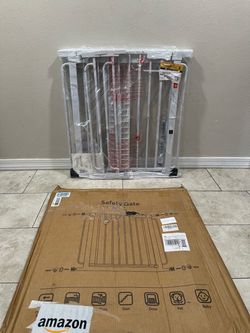 Extra Wide Safety Gate / Pet Gate - Fits Openings 62”- 70”