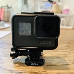 GoPro Hero5 Black — Waterproof Digital Action Camera for Travel with Touch Screen 4K HD Video 12MP Photos