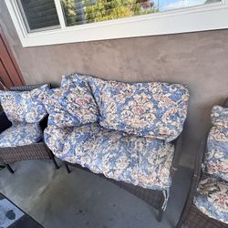 Patio Set- Lightly used Great condition