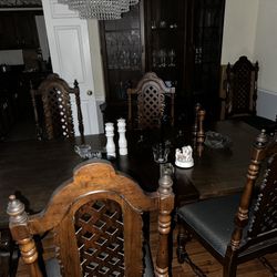 Beautiful Vintage Diner table With 8 Chairs Absolutely Beautiful 