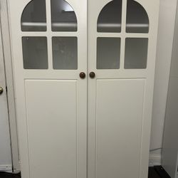 Ropero De Ropa  71' X 21' F