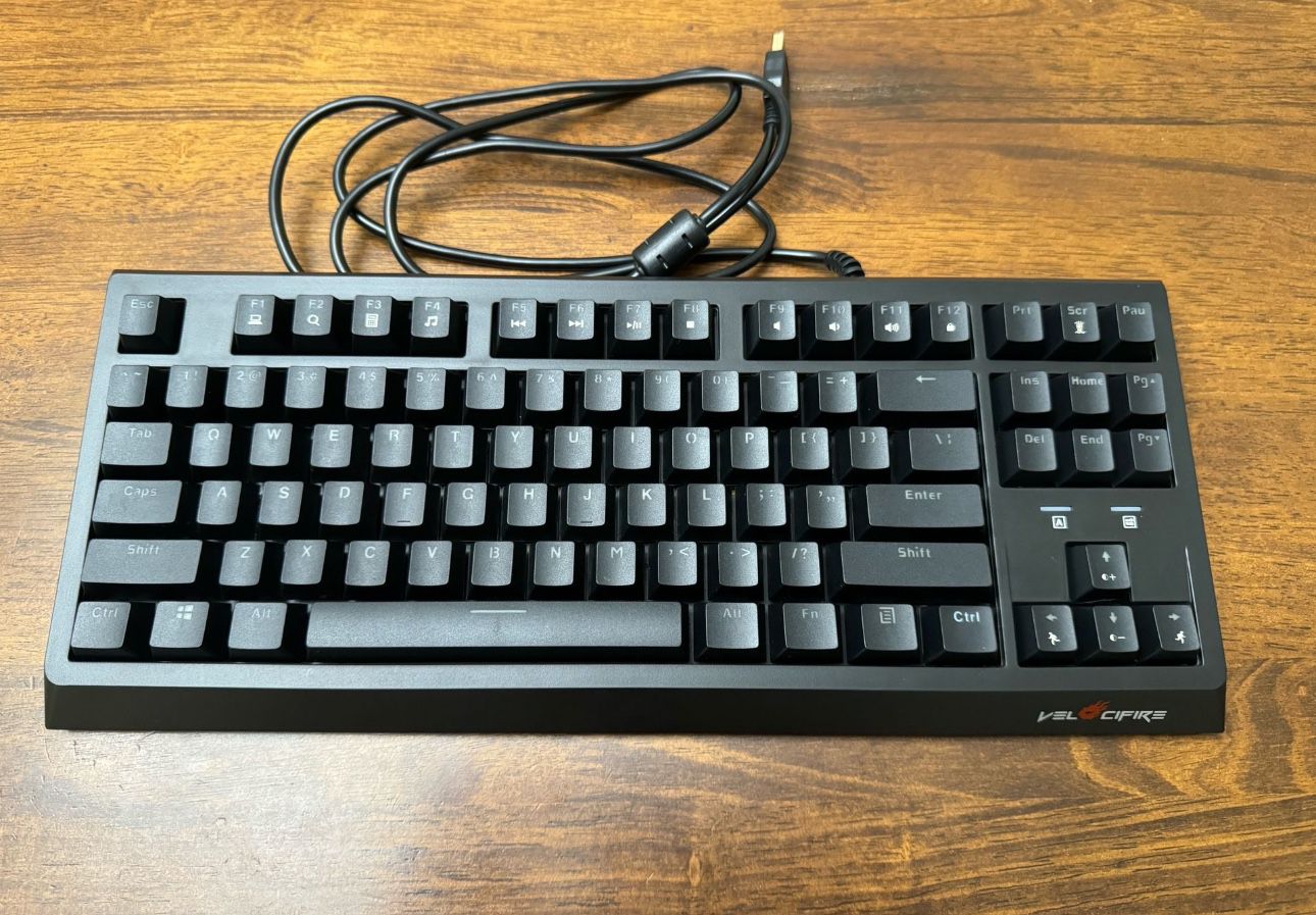 Mechanical Keyboard Ten Keyless Velocifire TKL01 Brown Switches Like New Backlit