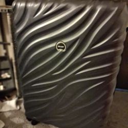 DELSEY PARIS ALEXIS DURABLE HARDSIDE LUGGAGE